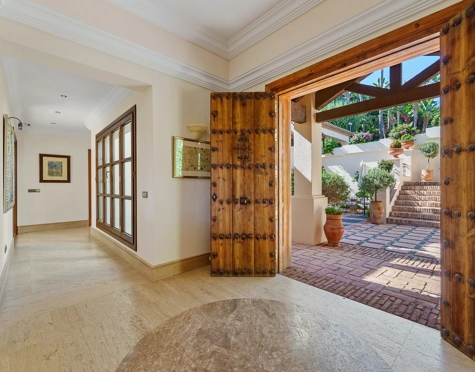 Villa for sale in Las Lomas del Marbella Club, Marbella Golden Mile