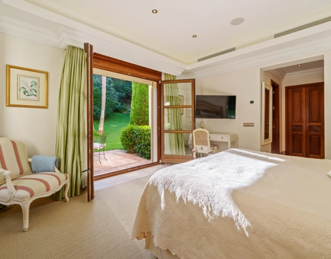 Villa for sale in Las Lomas del Marbella Club, Marbella Golden Mile