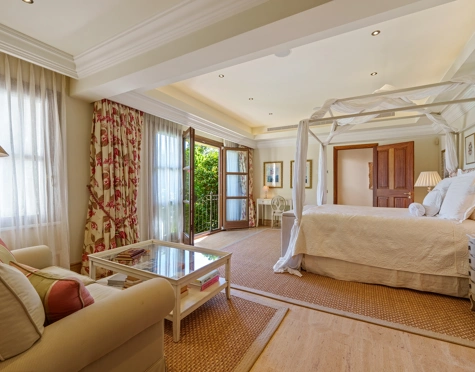 Villa for sale in Las Lomas del Marbella Club, Marbella Golden Mile