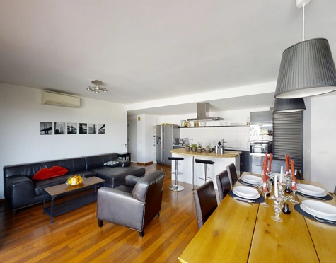 PART OF A VILLA WITH TWO INDEPENDENT APARTMENTS AND HEATED POOL IN MIJAS
