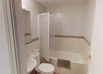 PARTE DE VILLA CON DOS APARTAMENTOS INDEPENDIENTES Y PISCINA CLIMATIZADA EN MIJAS
