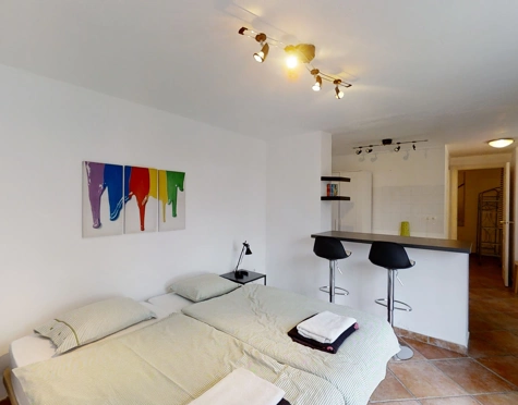 PART OF A VILLA WITH TWO INDEPENDENT APARTMENTS AND HEATED POOL IN MIJAS