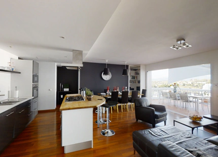 PARTE DE VILLA CON DOS APARTAMENTOS INDEPENDIENTES Y PISCINA CLIMATIZADA EN MIJAS