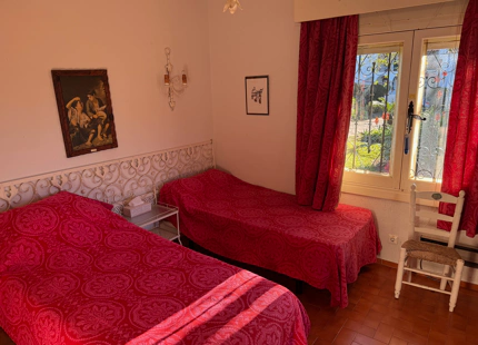 VILLA WITH RENOVATION POTENTIAL IN PARAÍSO MEDIO