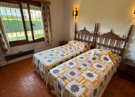 VILLA WITH RENOVATION POTENTIAL IN PARAÍSO MEDIO