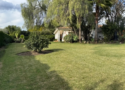 VILLA WITH RENOVATION POTENTIAL IN PARAÍSO MEDIO