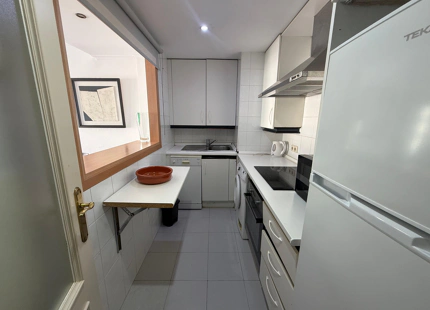 APARTAMENTO CON VISTAS AL MAR EN EL CORAZÓN DE PUERTO BANÚS