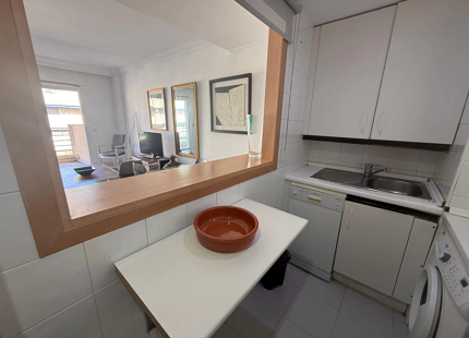 APARTAMENTO CON VISTAS AL MAR EN EL CORAZÓN DE PUERTO BANÚS