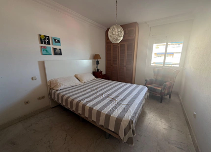 APARTAMENTO CON VISTAS AL MAR EN EL CORAZÓN DE PUERTO BANÚS