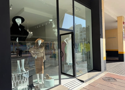 LOCAL COMERCIAL EN ALQUILER EN PUERTO BANÚS