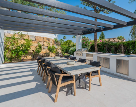 Villa for sale in Paraiso Alto, Benahavis