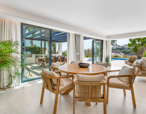 Villa for sale in Paraiso Alto, Benahavis