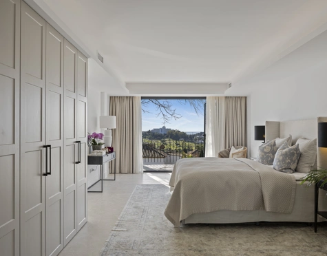 Villa for sale in Paraiso Alto, Benahavis