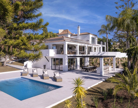 Villa for sale in Paraiso Alto, Benahavis