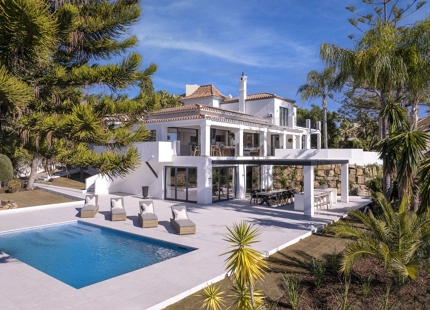 LUXURY VILLA WITH SEA AND GOLF VIEWS IN EL PARAÍSO ALTO