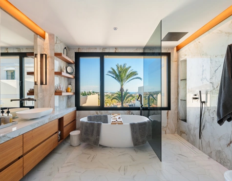 Duplex Penthouse for sale in Nueva Andalucia, Marbella