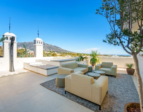 Duplex Penthouse for sale in Nueva Andalucia, Marbella