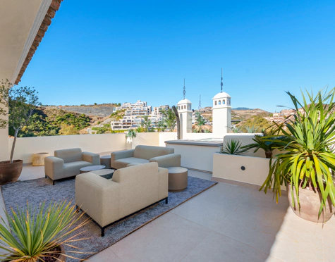 Duplex Penthouse for sale in Nueva Andalucia, Marbella