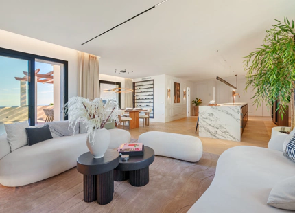 LUXURY DUPLEX PENTHOUSE WITH PANORAMIC SEA AND MOUNTAIN VIEWS IN NUEVA ANDALUCÍA