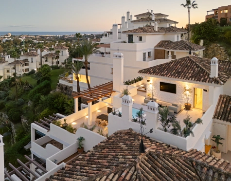 Duplex Penthouse for sale in Nueva Andalucia, Marbella