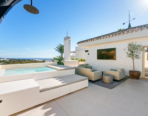 Duplex Penthouse for sale in Nueva Andalucia, Marbella