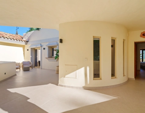 Duplex Penthouse for sale in Nueva Andalucia, Marbella