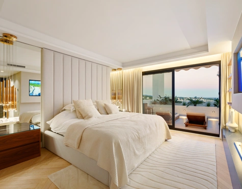 Duplex Penthouse for sale in Nueva Andalucia, Marbella