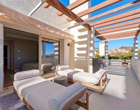Duplex Penthouse for sale in Nueva Andalucia, Marbella