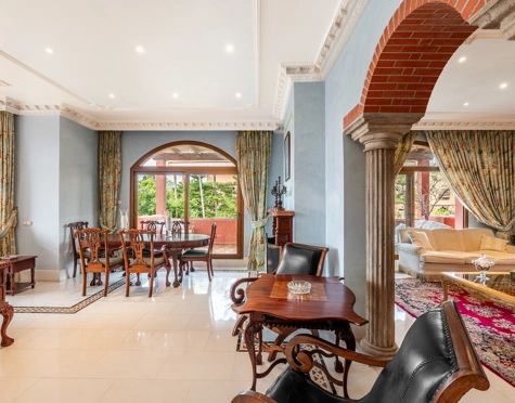 Penthouse for sale in Estepona East