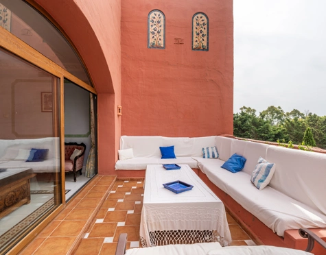 Penthouse for sale in Estepona East