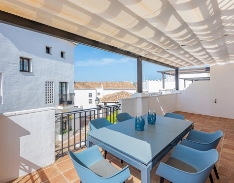 Triplex for sale in Los Altos de los Monteros, Marbella Este