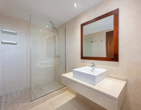 Triplex for sale in Los Altos de los Monteros, Marbella Este