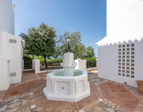 Triplex for sale in Los Altos de los Monteros, Marbella Este