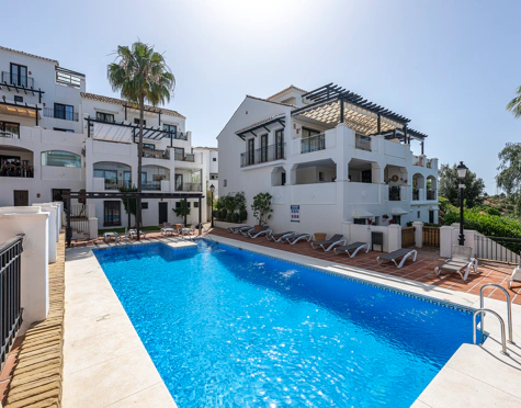 Triplex for sale in Los Altos de los Monteros, Marbella Este