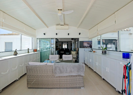 PENTHOUSE WITH PANORAMIC VIEWS AND ABUNDANT LIGHT FOR SALE IN PUERTO BANÚS