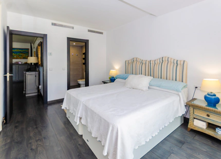 PENTHOUSE WITH PANORAMIC VIEWS AND ABUNDANT LIGHT FOR SALE IN PUERTO BANÚS