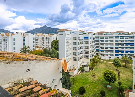 PENTHOUSE WITH PANORAMIC VIEWS AND ABUNDANT LIGHT FOR SALE IN PUERTO BANÚS