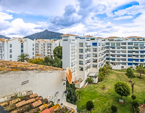 Penthouse for sale in Jardines del Puerto, Marbella - Puerto Banus