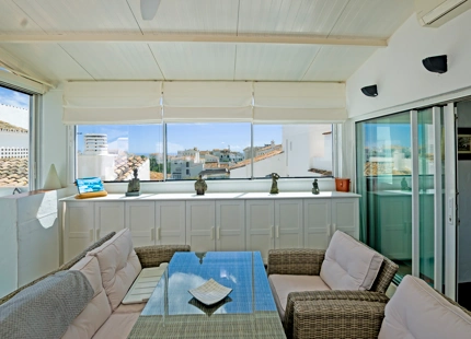 PENTHOUSE WITH PANORAMIC VIEWS AND ABUNDANT LIGHT FOR SALE IN PUERTO BANÚS