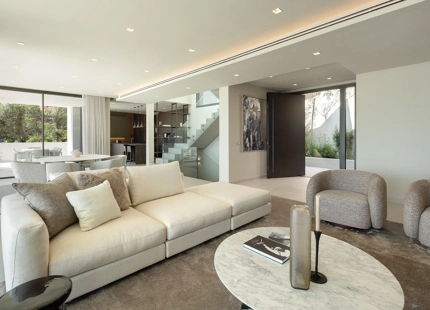 CONTEMPORARY LUXURY VILLA WITH PANORAMIC SEA VIEWS FOR SALE IN LOS FLAMINGOS, BENAHAVIS
