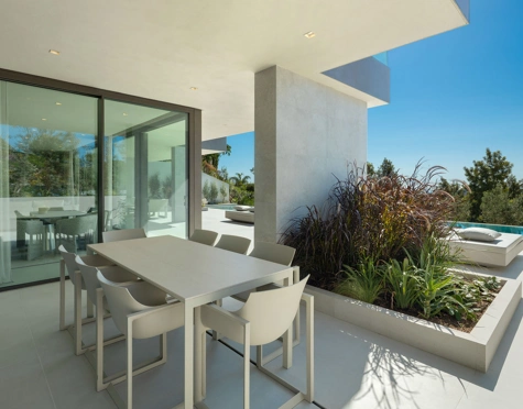 Villa for sale in Los Flamingos, Benahavis