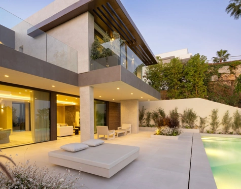 Villa for sale in Los Flamingos, Benahavis