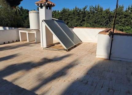 VILLA ANDALUZA CON GRAN POTENCIAL DE RENOVACIÓN EN VENTA EN ESTEPONA ESTE