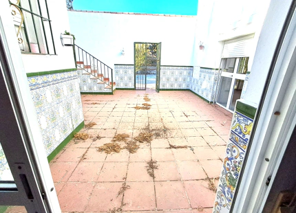 VILLA ANDALUZA CON GRAN POTENCIAL DE RENOVACIÓN EN VENTA EN ESTEPONA ESTE