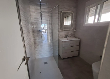 VILLA ANDALUZA CON GRAN POTENCIAL DE RENOVACIÓN EN VENTA EN ESTEPONA ESTE