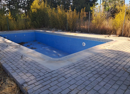 VILLA ANDALUZA CON GRAN POTENCIAL DE RENOVACIÓN EN VENTA EN ESTEPONA ESTE