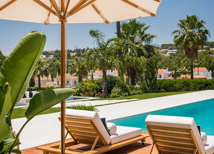 VILLA TRANQUILA EN PRIMERA LÍNEA DE GOLF EN VENTA EN NUEVA ANDALUCÍA