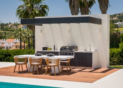 VILLA TRANQUILA EN PRIMERA LÍNEA DE GOLF EN VENTA EN NUEVA ANDALUCÍA