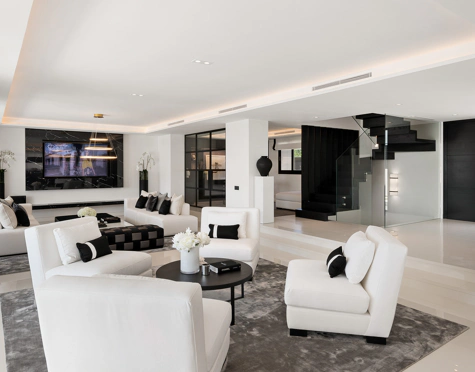 Villa en venta en Los Naranjos Golf, Nueva Andalucia