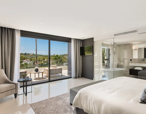 Villa en venta en Los Naranjos Golf, Nueva Andalucia